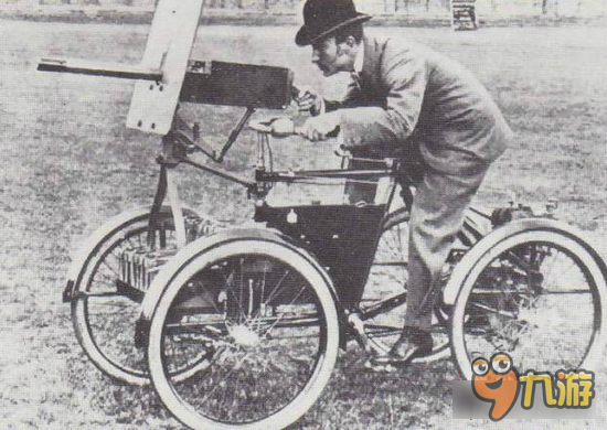 坦克连：这算几级车？架在自行车上面的重机枪