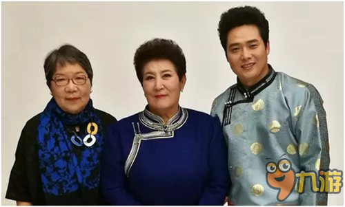 德德玛弟子腾格里夫 倾情歌唱内蒙古_九游iOS