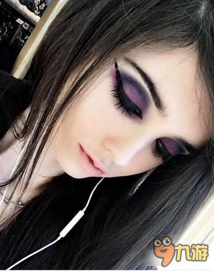 漂亮国外妹子遭网友抵制 劲舞时代手游还有更多妹子