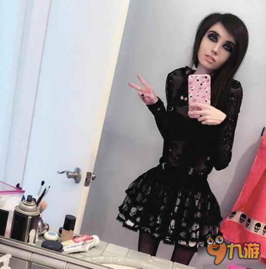 漂亮国外妹子遭网友抵制 劲舞时代手游还有更多妹子