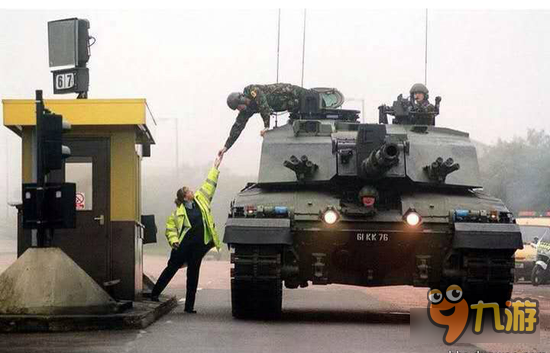 坦克连：《为啥那么囧》第三期 他居然用手枪挡住了我的狙击