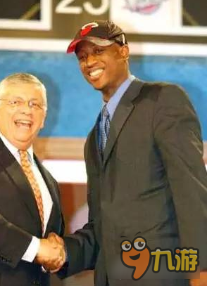 韦德唯一代言《街球联盟》盘点韦德生涯经典瞬间