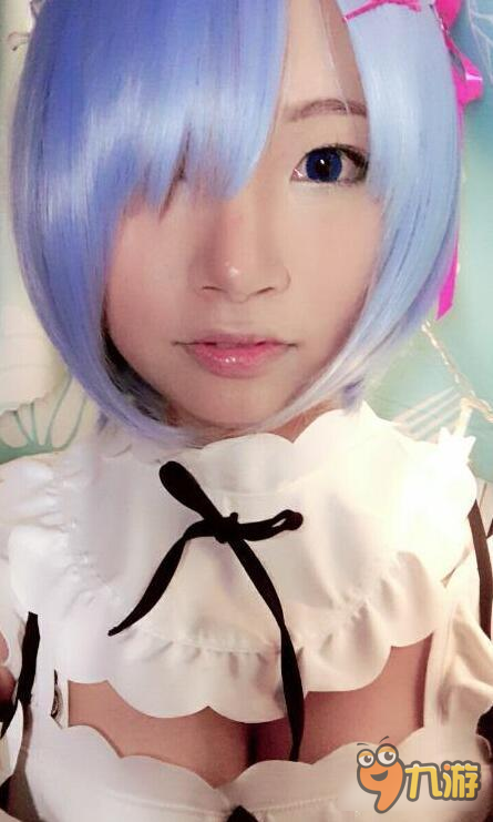 爆爆堂名人浅白酱采访: 这个蕾姆我给满分