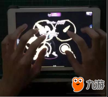 《劲舞团》手游大神教你钢琴指法怎么玩_九游