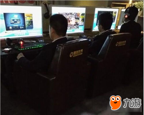 《DNF》死肥宅后续 兄弟们穿西装带领带打团