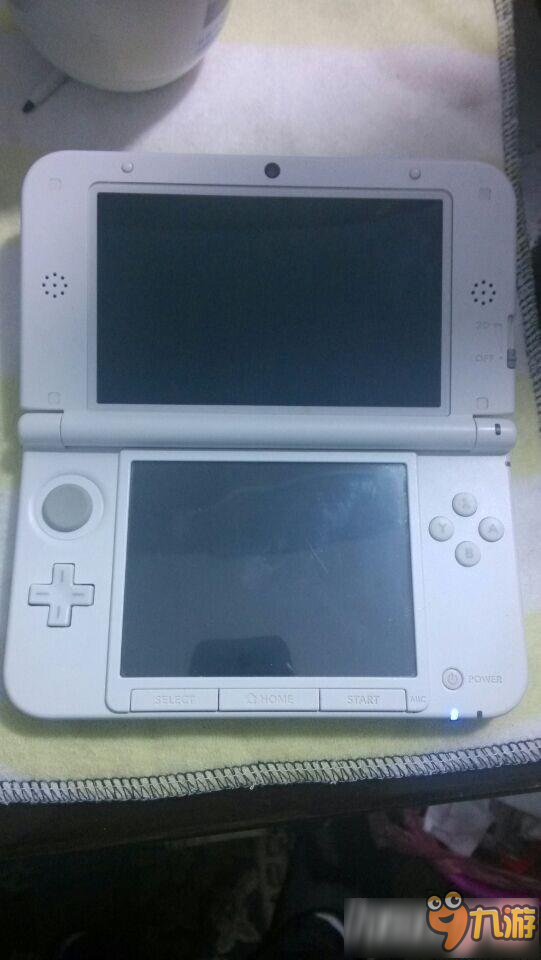 3ds黑屏只有蓝色灯亮怎么办?3ds黑屏问题解决方法的介绍!