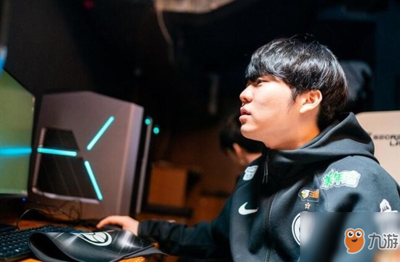 《LOL》8强赛Rookie赛后采访 IG8强赛后采访环节