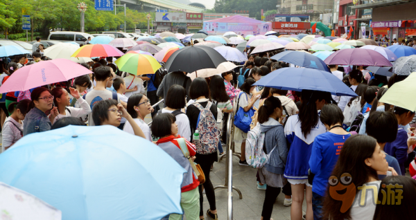 漫画书不景气？快看漫画签售超35000册，破四项记录