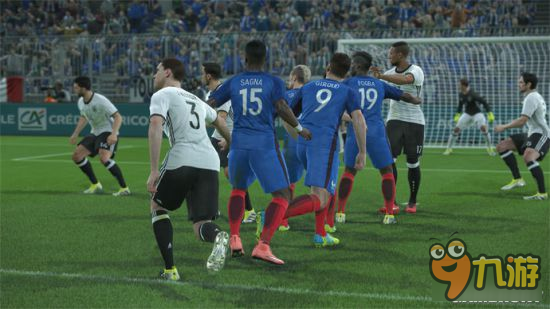 《实况足球2017（PES2017）》防守技巧解析 怎么防守