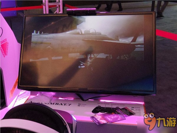 《皇牌空战7》VR版现场试玩照片 人机合一驾驶乐趣无穷