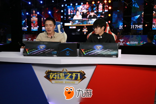 全程无尿点 《英魂之刃口袋版》手游表演赛上演爆笑团战