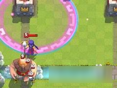 看看谁更狠！ 皇室战争暗夜女巫VS女巫大人