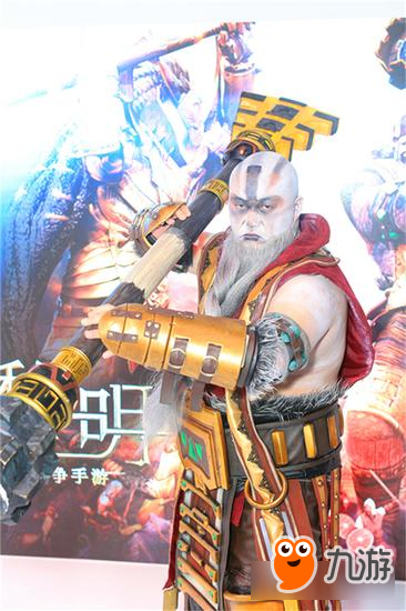 巨人泰坦登陸魔都《泰坦黎明》拉格納爾寫真曝光