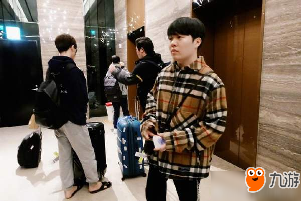 备战LOL S8决赛！IG战队全员已提前抵达仁川赛场