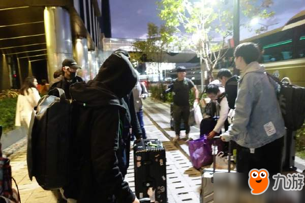 备战LOL S8决赛！IG战队全员已提前抵达仁川赛场