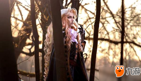沙特妹子《恶魔城X》阿鲁卡多COS 邪魅俊俏极限还原