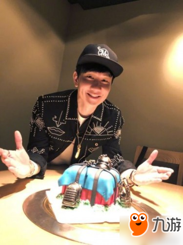 林俊杰庆生秀绝地求生蛋糕 网瘾歌手许愿奇葩