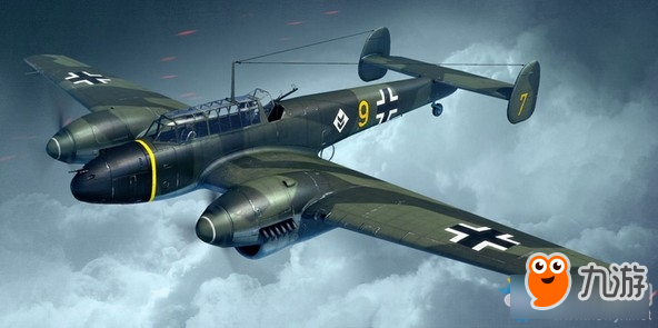 《战机世界》独家点评空中战场中的“金色轰炸机”